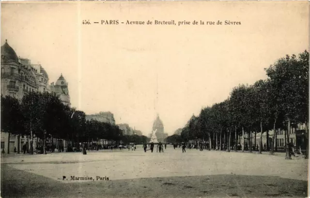 CPA AK PARIS 7th Avenue de Breteuil. (241460)
