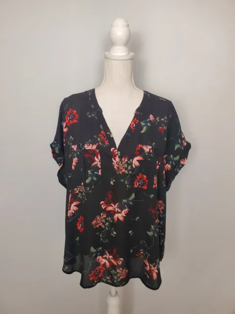 Maurices Black Short Sleeve Popover Top Red & Pink Floral Print Women's Sz 1 NWT