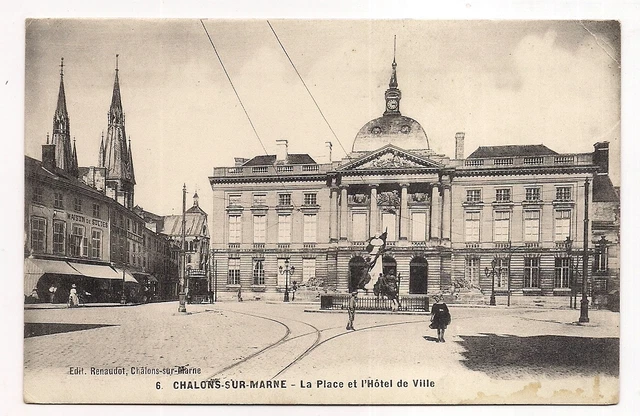chalons-sur-marne la place et l'hôtel de town