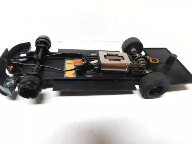 Scalextric 1/32 --   Slot Racing car -- Frame & Motor  -- A