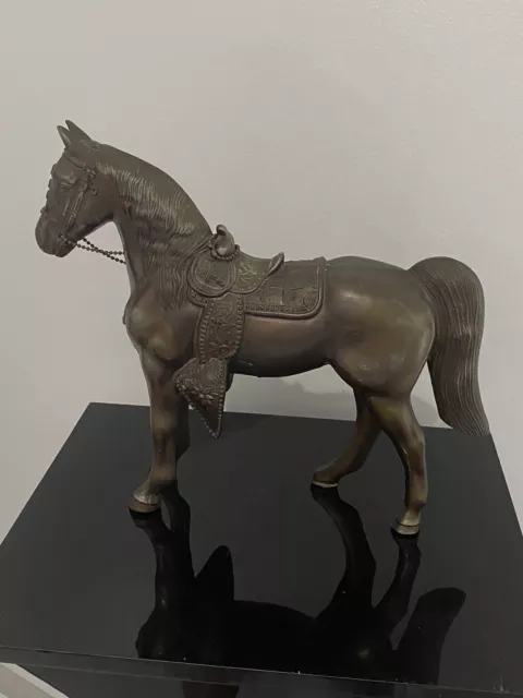 ￼Gorgeous Decorative Horse Metal Figurine Vintage Figurine w/ Saddle detailed