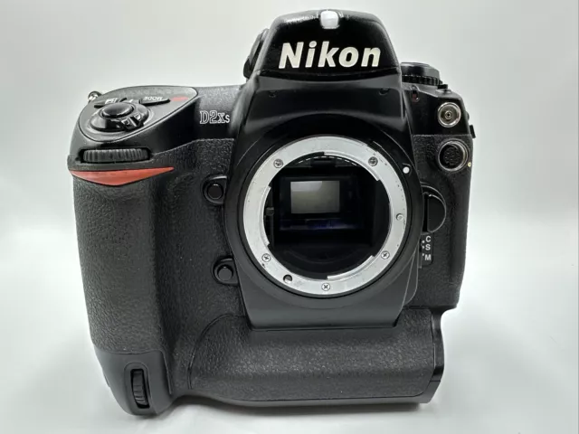 Nikon D2Xs 12.4MP Digital SLR Camera Body Only. For Parts Or Repair