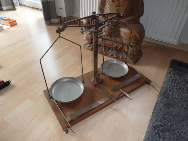 Apothekerwaage Uralt%Gross%Auf Brett%Haigis