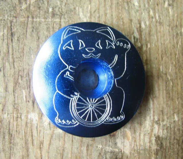 MANEKI NEKO Lucky Cat BLUE Headset Stem TOP CAP 1 1/8" CUSTOM ENGRAVED