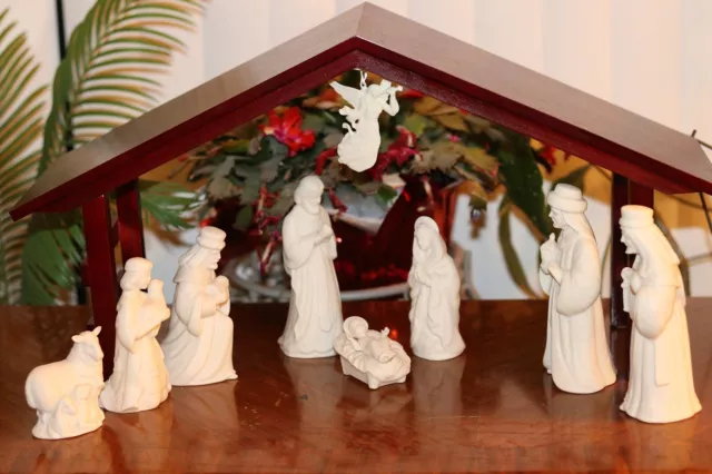 Lenox 2000 Commemorate Nativity Scene, Vintage Christmas Manger Bisque Porcelain