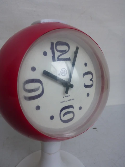 alter Wecker Kugel alte Uhr Kunststoff DDR victoria made in romania 70er 5