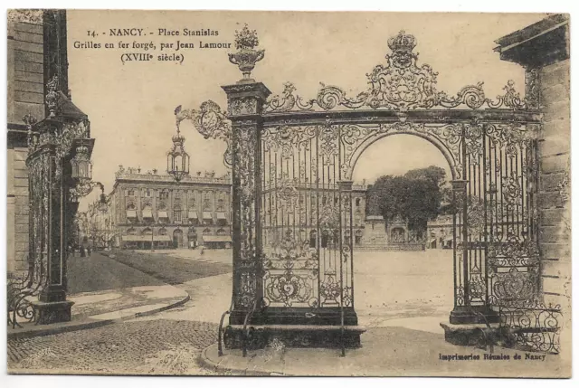 CPA " NANCY - Place Stanislas - Grilles en fer forgé de Jean Lamour