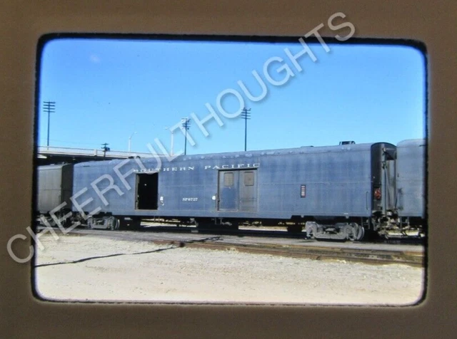 Original '78 Kodachrome Slide SP Southern Pacific 6727 Baggage Car   37B31
