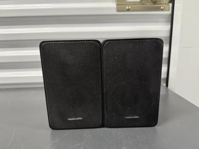 Realistic Minimus 7 CAT.NO.40- 2030A Speaker Pair