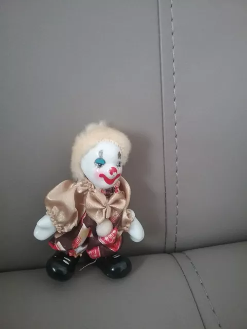 Clown mit Porzellankopf ca 9 cm