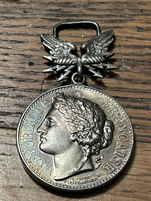 Médaille En Argent 925 Avec Drapeau Portugal Et Prénom - Superbe Et Personnalisée