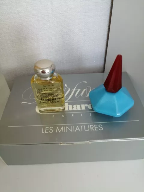 coffret de 2 miniatures de parfum "Cacharel"