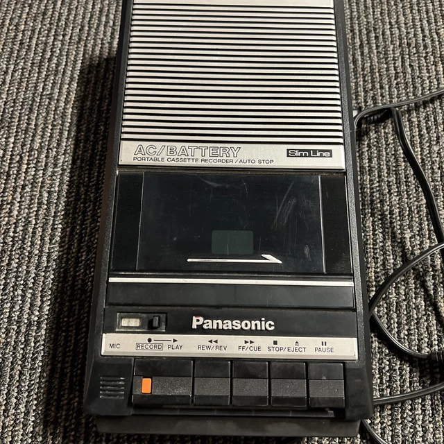 VINTAGE PANASONIC PORTABLE Cassette Tape Player Recorder RQ2104 AC