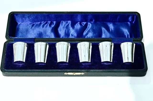Superb Cased Six Solid Sterling Silver & Gilt Tot /Shot Cups By Sydney & Co 1909