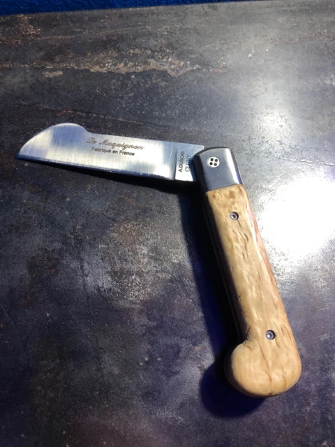 Service De 6 Couteaux De Table Avec Un Manche En Madreperlato Blanc Et Lame En Acier Inoxidable