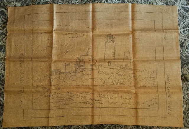 ALFOMBRA DE COLECCIÓN PATRÓN DE ENGANCHE Centeno NH Faro de Nubras #801 24 x 32 Océano Nueva Inglaterra