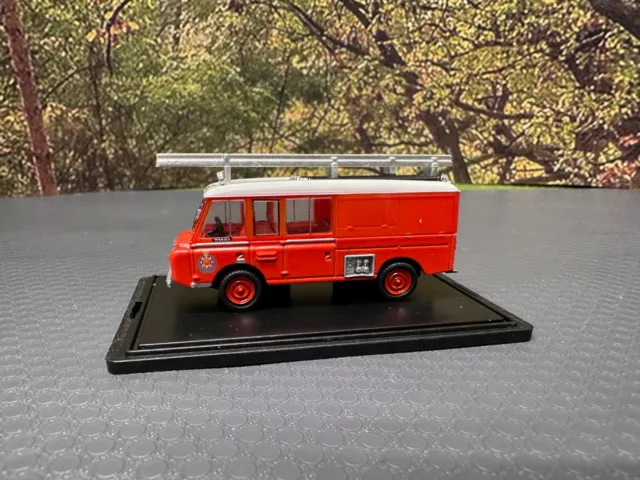 Oxford Diecast Land Rover FT6 Carmichael New Zealand Fire  1:76 Scale