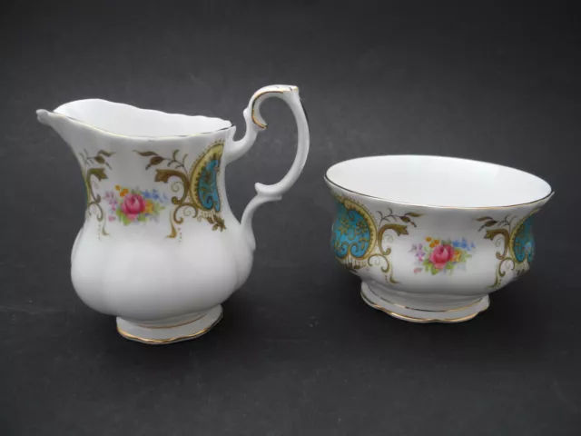 Royal Albert Milchkännchen und Zuckerschale BERKELEY England