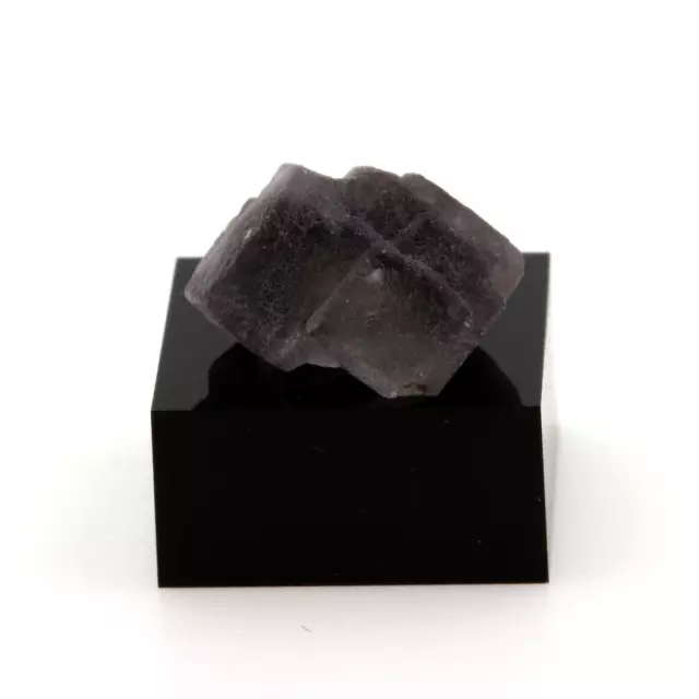 Fluorite violette. 14.28 cts. Massif du Mont-Blanc, France. Ultra rare