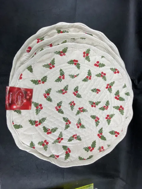 Set Of 4 St Nicholas Sq Round Reversible Quilted Holly Christmas Placemat NEW