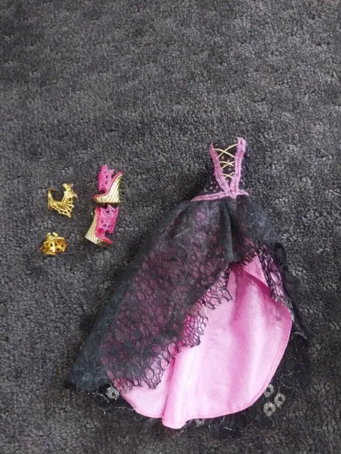 Mattel Monster High Doll ACCESSORIES ONLY - DRACULAURA 13 WISHES