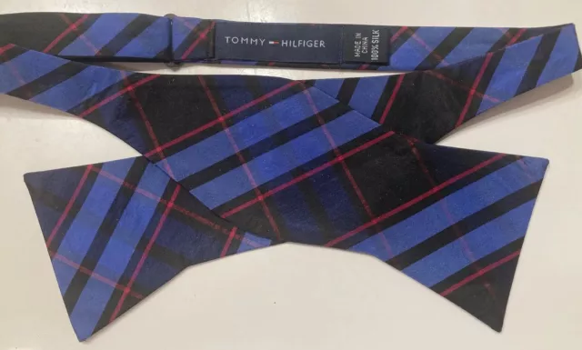 Tommy Hilfiger Men’s Bow Tie 100% Silk Navy Blue Red Black Plaid 2 3/4” W