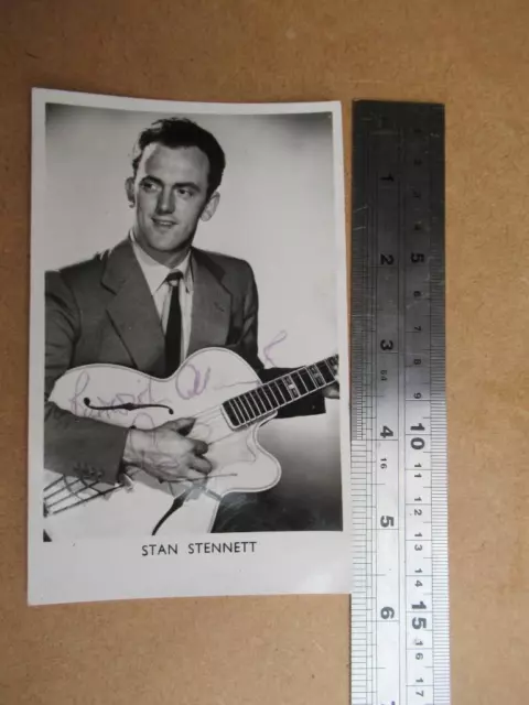 Stan Stennett  original Autograph - Signature  (file SB1)