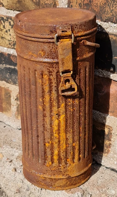 ORIGINAL WW2 WWII Relic German Gas Mask Box Canister 59 99 PicClick ORIGINAL WW2 WWII Relic German Gas Mask Box Canister 59 99 PicClick