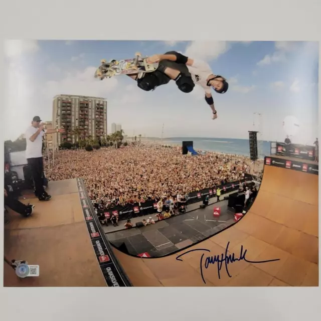 Tony Hawk signed 11x14 Photo Skateboarding Legend autograph ~ Beckett BAS Holo