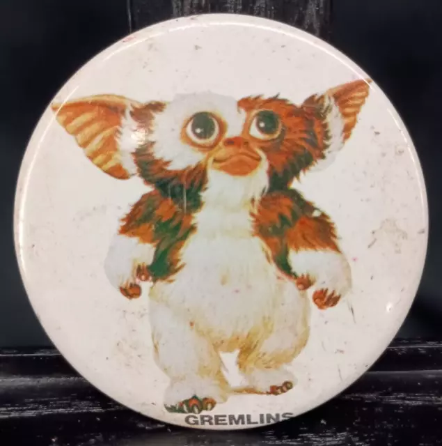 Vintage “Gremlins” Gizmo Pin Back Button Movie Advertisement 2.25 inch