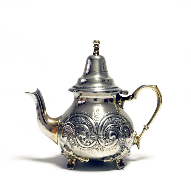 Théière marocaine vintage : cuivre plaqué argent gravé, décoration de cuisine rétro - France