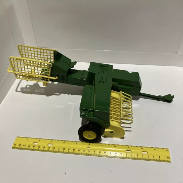 Diecast, Ertl #585, John Deere Hay Baler