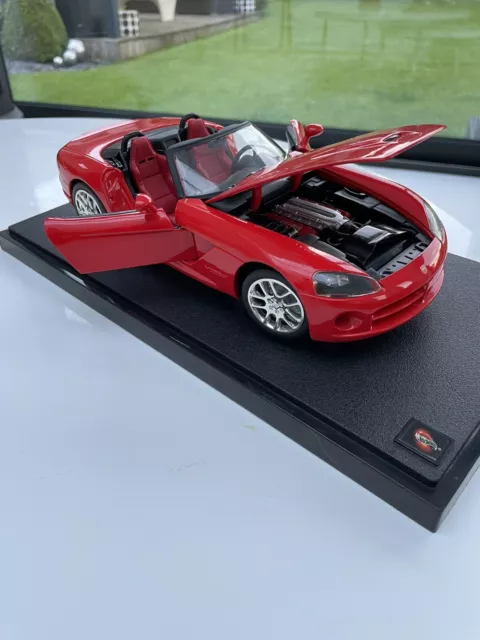 Hot Wheels Maßstab 1/18 Modellauto 53836 - Dodge Viper SRT-10 Qualität Druckguss