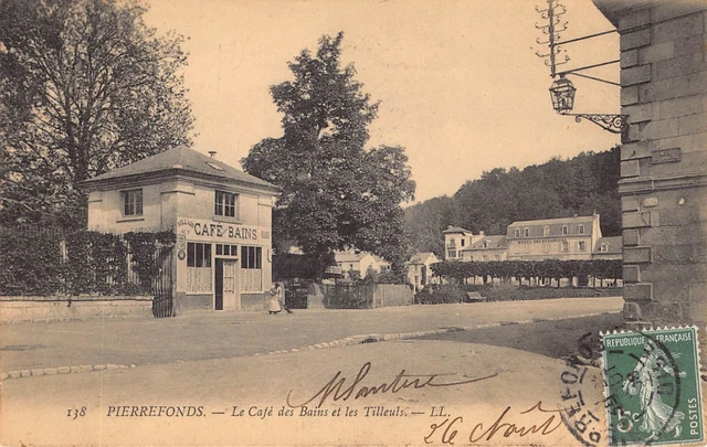 CPA Dept 60 Oise - Pierrefonds le Café des Bains et les Tilleuls