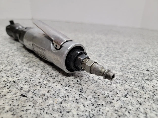 BLUE POINT TOOLS AT704 3/8" DRIVE AIR RATCHET a-x 2