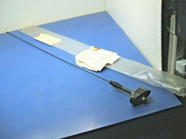 OEM Genuine Sterling F6HZ18936AA,Truck Antenna and Base,NEW,Lot of 1