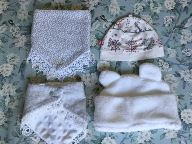 Bundle baby size newborn XXS-XS beanie hat x2 bibs lace velour Bebe Minihaha GUC