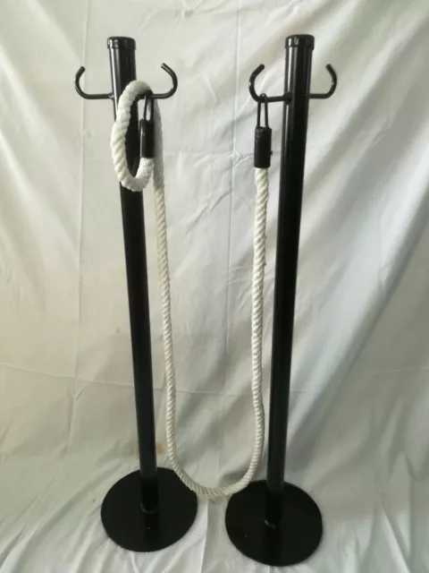 Set de 2 POSTES de separación para delimitar espacio + casquillos con cuerda 2m.