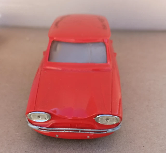 U934 SLJ JOUSTRA Citroen Ami 6 Rouge 1/20 A Restaurer EUR 59,99 - FR