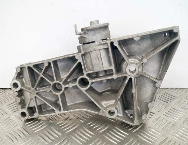 Support d'alternateur Volkswgen Golf Mk5 avec tendeur de courroie 036260885 1.4i