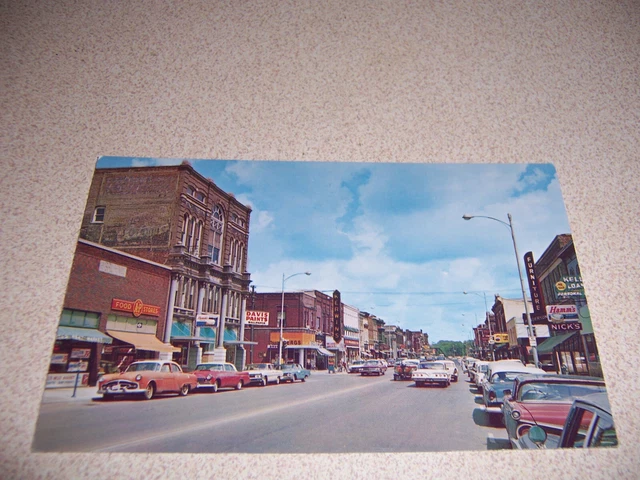 1960s MAIN STREET SCENE, DOWNTOWN CEDAR FALLS IOWA VTG POSTCARD