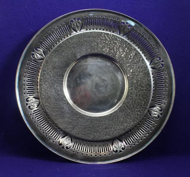 Derby SP Co International Vtg 10" Ornate Silver Plate Rnd Tray Serving Platter