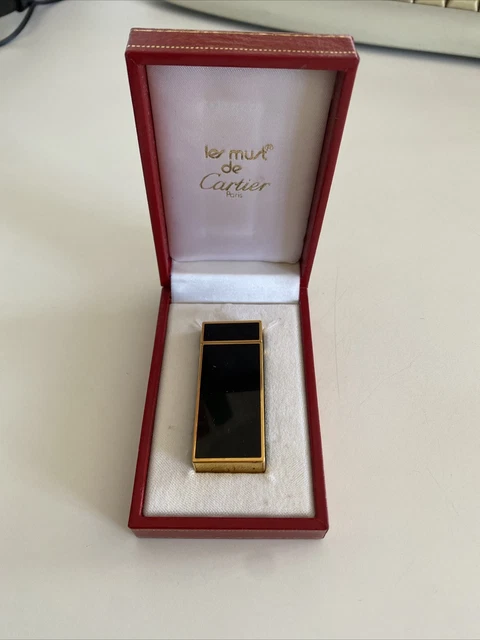 Lighter/Accendino "Les Must de Cartier" Oro Giallo laccato Nero.