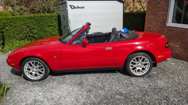 mazda mx5 mk1  1600 genuine uk model not import