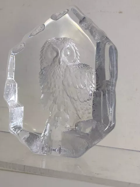 Mats Jonasson Swedish Art Glass 'OWL' Paperweight / Sculpture signed 9602