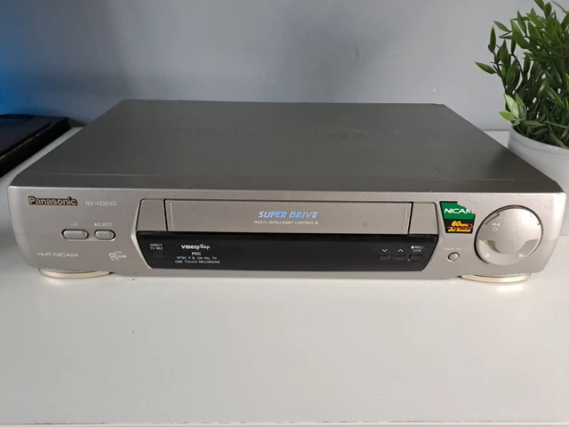 Magnétoscope Panasonic NV-FJ617 Hi-Fi Nicam - Multisystème NTSC PAL SECAM