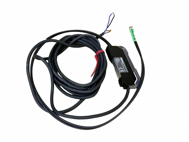 1 PIÈCE CAPTEUR fibre optique Keyence FU-49U FU49U neuf dans sa boîte