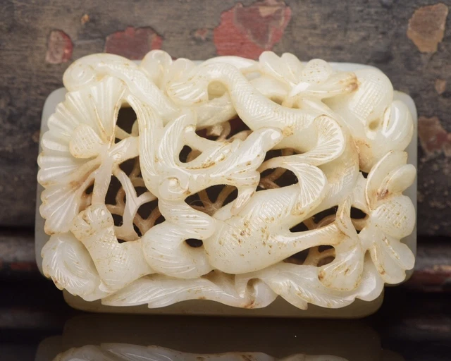 Chinese Exquisite Handmade Dragon carving Hetian Jade Statue Pendant