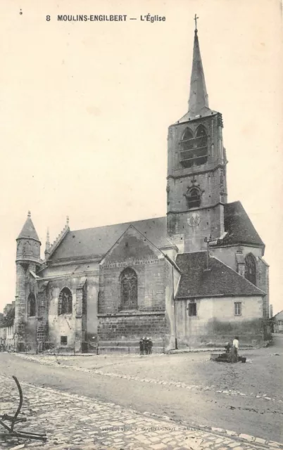 MOULINS-ENGILBERT - L'église