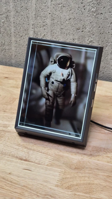 LOOKING GLASS PORTRAIT 3D Holographic Display $252.58 - PicClick CA